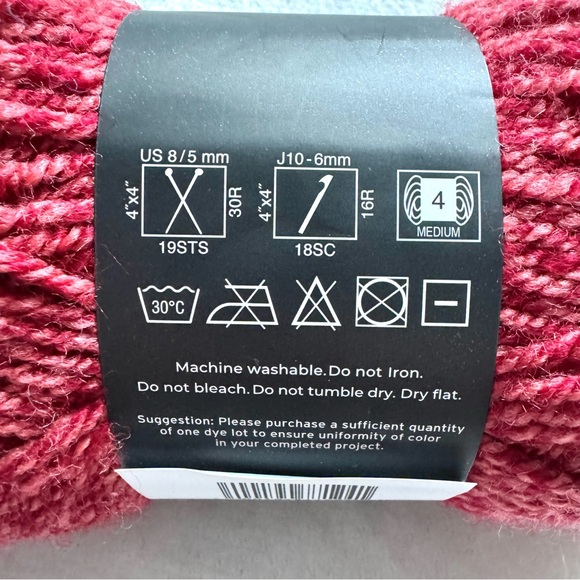 Eddie Bauer Cozy Camp Scarlet Red Yarn NWT Knitting Crochet Yarn - Picture 4 of 4